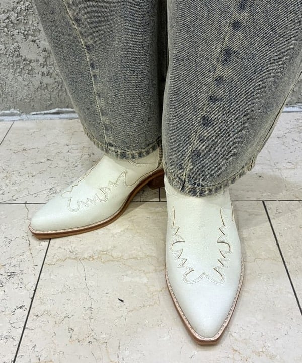 マツモト アカネさんの「BEAMS WOMEN｜プリント シャーリング シャツ」を使ったコーディネート