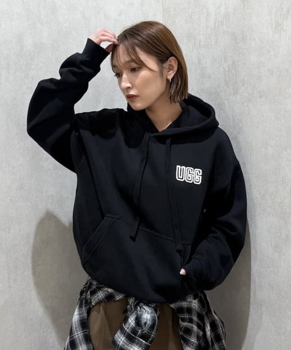 松本 佳菜子さんの「BEAMS WOMEN｜ネル チェック スリット ビッグ シャツ」を使ったコーディネート