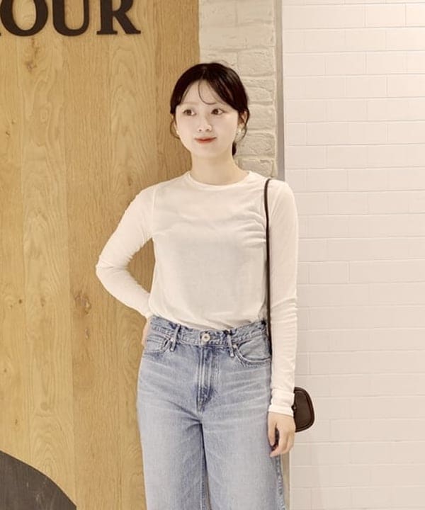 Joさんの「BEAMS WOMEN｜【別注】upper hights / THE NIECE MIDRISE デニムパンツ」を使ったコーディネート