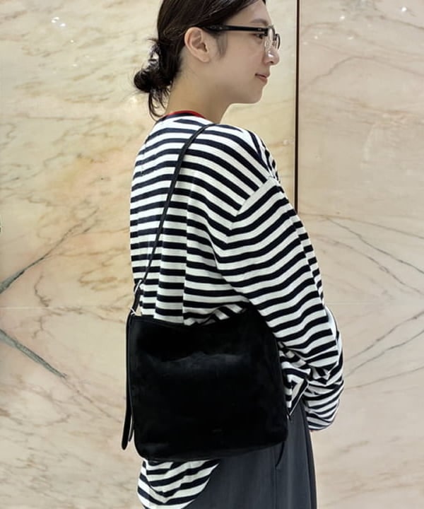 坂本 涼花さんの「BEAMS WOMEN｜ポプリン 2タックパンツ」を使ったコーディネート