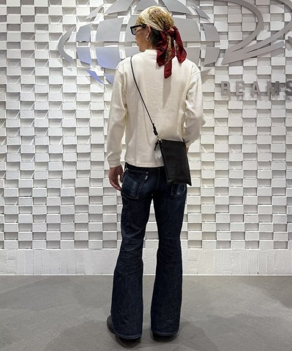 三宅 雄平さんの「BEAMS WOMEN｜ヘンリーネック Tシャツ」を使ったコーディネート