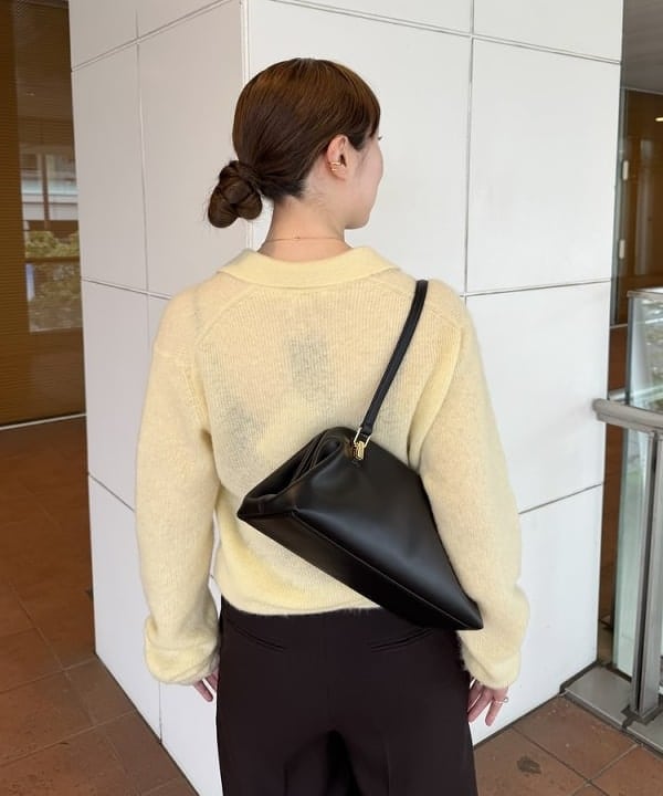 大浦 栞さんの「BEAMS WOMEN｜クリース オーバー ショートパンツ」を使ったコーディネート