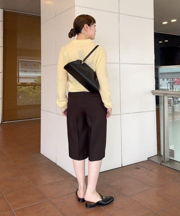 大浦 栞さんの「BEAMS WOMEN｜クリース オーバー ショートパンツ」を使ったコーディネート