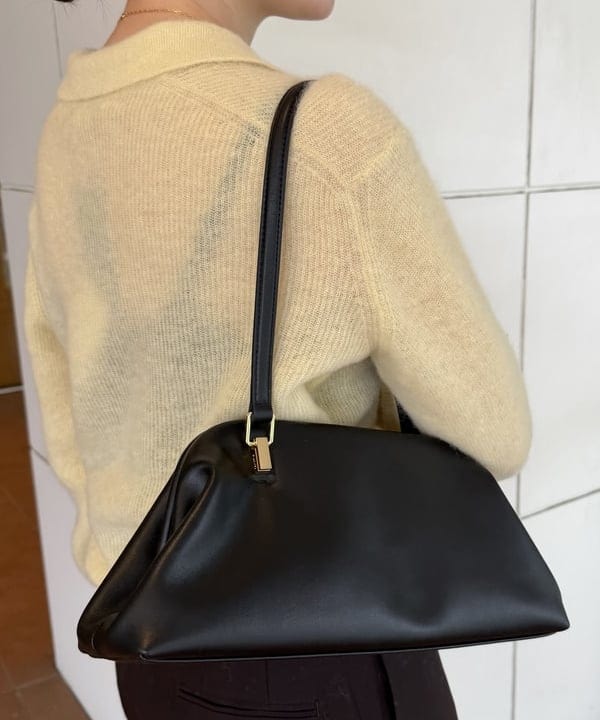 大浦 栞さんの「BEAMS WOMEN｜クリース オーバー ショートパンツ」を使ったコーディネート