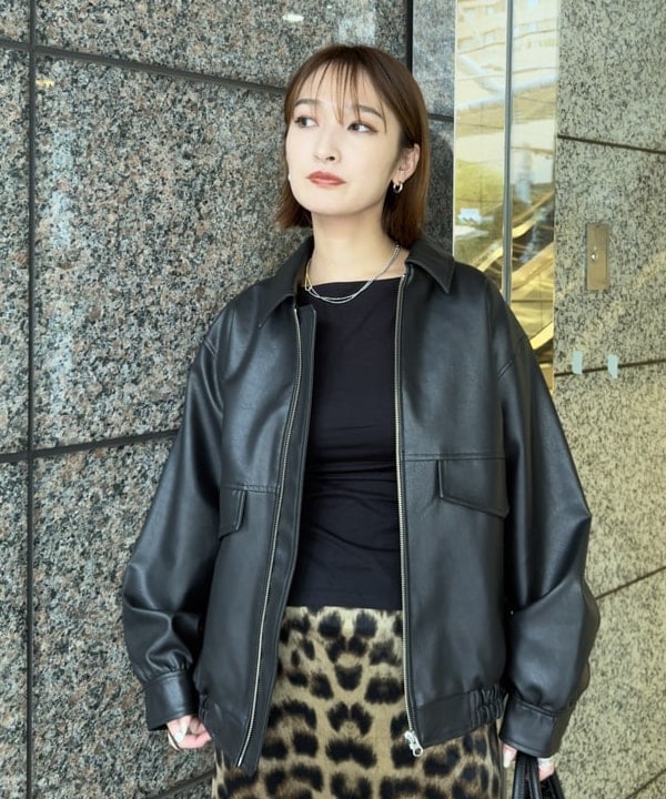 松本 佳菜子さんの「BEAMS WOMEN｜フェイクレザー フライト ジャケット」を使ったコーディネート