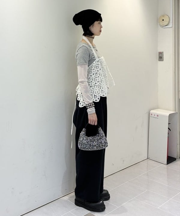 りかちょび/岸本梨佳さんの「BEAMS WOMEN｜ラインストーン バッグ」を使ったコーディネート