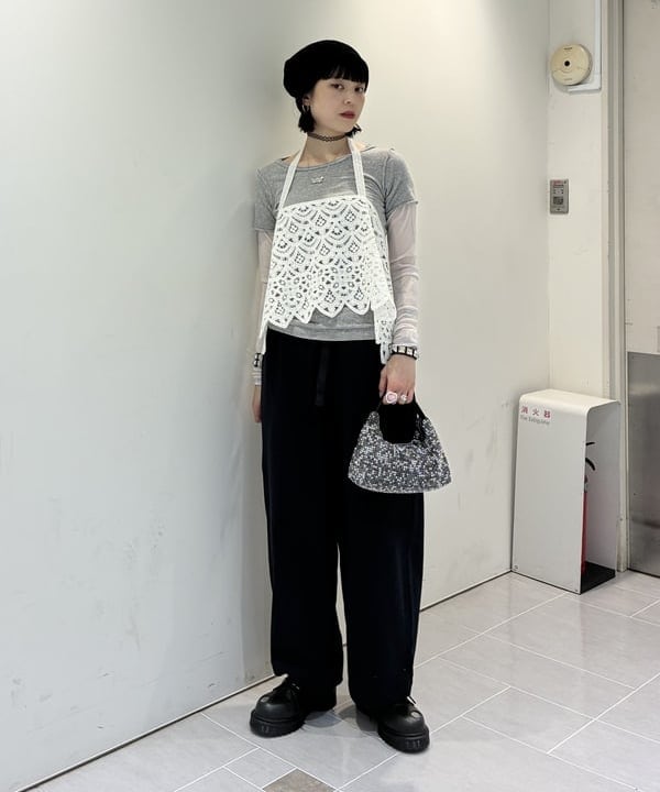 りかちょび/岸本梨佳さんの「BEAMS WOMEN｜ラインストーン バッグ」を使ったコーディネート