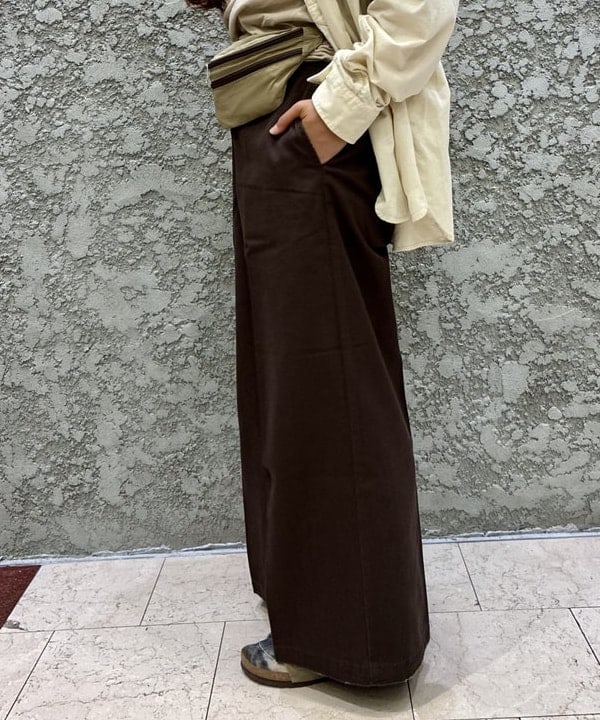 サイトウ　トモミさんの「BEAMS WOMEN｜コード ワーク シャツ」を使ったコーディネート