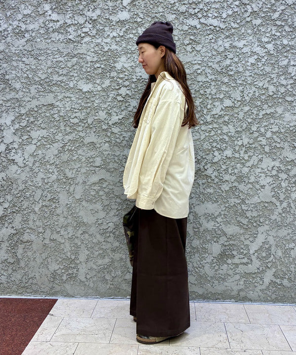 サイトウ　トモミさんの「BEAMS WOMEN｜コード ワーク シャツ」を使ったコーディネート