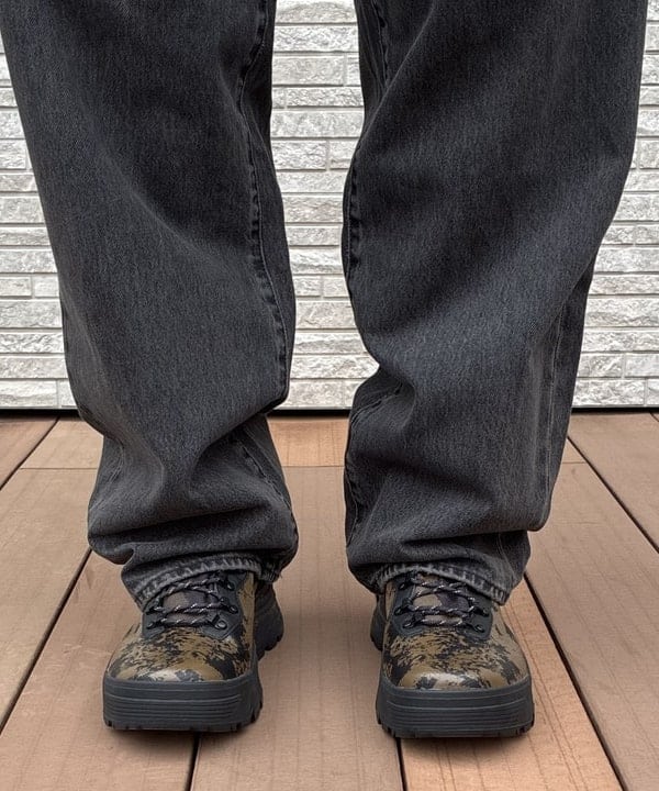 アイザックさんの「BEAMS WOMEN｜LEVI'S(R) / 578（TM）バギージーンズ」を使ったコーディネート