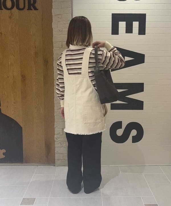 大石彩可さんの「BEAMS WOMEN｜ワイド チノ パンツ」を使ったコーディネート