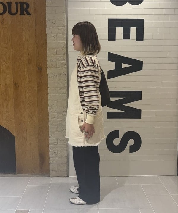 大石彩可さんの「BEAMS WOMEN｜ワイド チノ パンツ」を使ったコーディネート