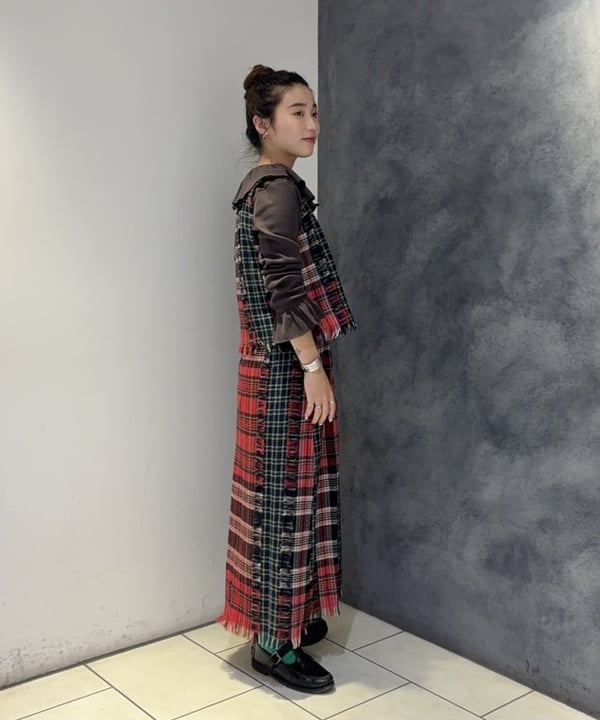 モモさんの「BEAMS WOMEN｜リブ フリル ギャザー ロング スリーブ」を使ったコーディネート