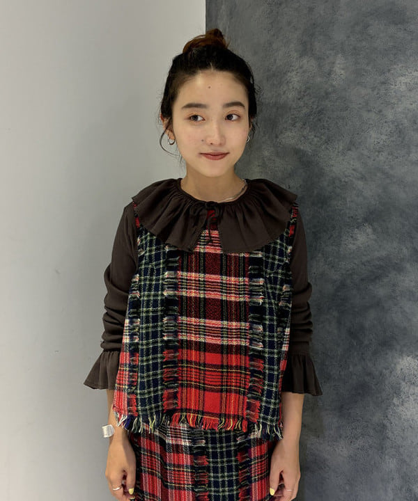 モモさんの「BEAMS WOMEN｜リブ フリル ギャザー ロング スリーブ」を使ったコーディネート