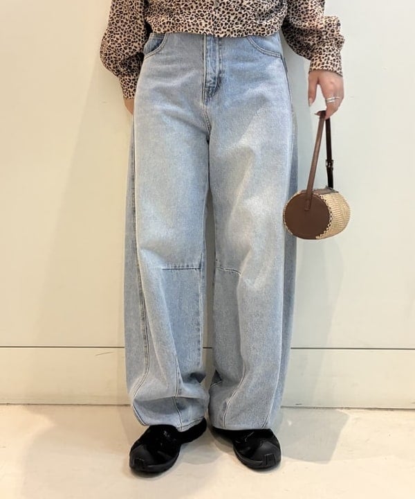 松本 佳菜子さんの「BEAMS WOMEN｜カギ編 フリル グローブ」を使ったコーディネート