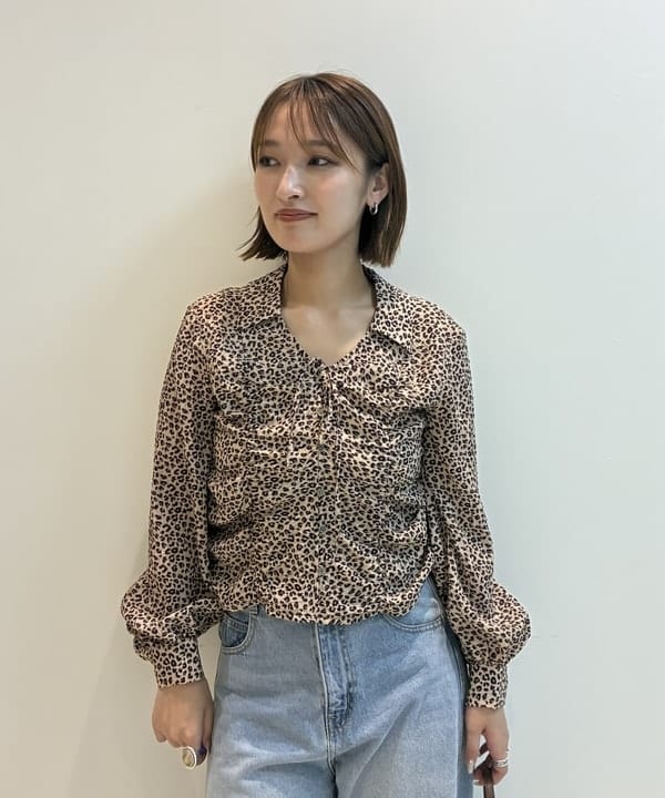 松本 佳菜子さんの「BEAMS WOMEN｜カギ編 フリル グローブ」を使ったコーディネート