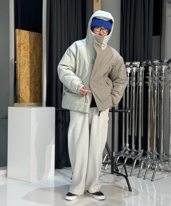 BAKU(東江 漠)さんの「【別注】Champion / リバースウィーブ（R）ワイド ペインターパンツ」を使ったコーディネート