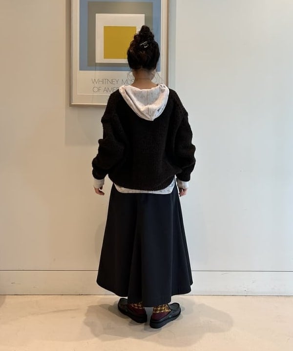 清水 彩乃さんの「BEAMS WOMEN｜フラワー サーマル パーカー」を使ったコーディネート