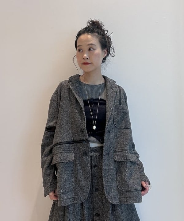 清水 彩乃さんの「BEAMS WOMEN｜ボール シルバー ネックレス」を使ったコーディネート