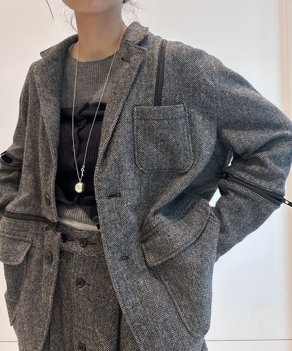 清水 彩乃さんの「BEAMS WOMEN｜ボール シルバー ネックレス」を使ったコーディネート