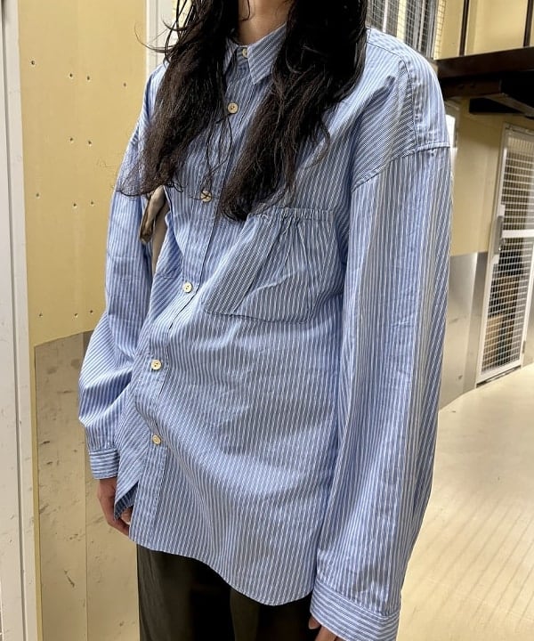 鎌田 悠次郎さんの「BEAMS WOMEN｜ワイドストレート 2プリーツ チノ パンツ」を使ったコーディネート