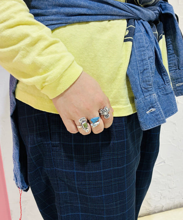 佐藤 歩さんの「BEAMS WOMEN｜【別注】WAREHOUSE & CO. / プリント ロングスリーブ Tシャツ」を使ったコーディネート