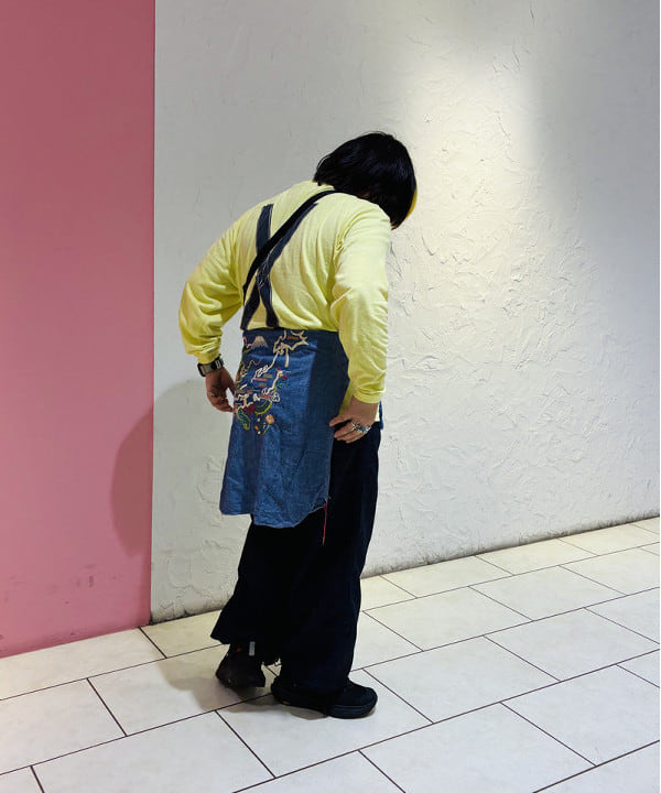 佐藤 歩さんの「BEAMS WOMEN｜【別注】WAREHOUSE & CO. / プリント ロングスリーブ Tシャツ」を使ったコーディネート