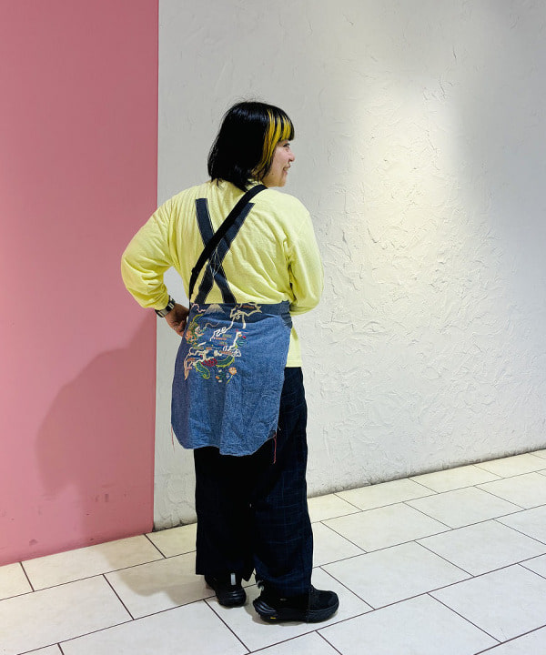 佐藤 歩さんの「BEAMS WOMEN｜【別注】WAREHOUSE & CO. / プリント ロングスリーブ Tシャツ」を使ったコーディネート