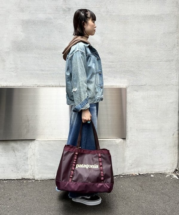 りかちょび/岸本梨佳さんの「BEAMS WOMEN｜【別注】SCREEN STARS / フルジップ パーカー」を使ったコーディネート