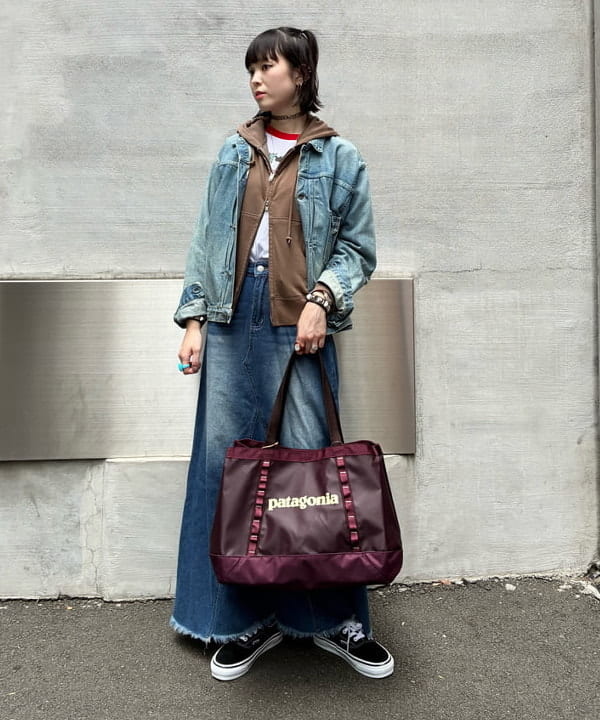 りかちょび/岸本梨佳さんの「BEAMS WOMEN｜【別注】SCREEN STARS / フルジップ パーカー」を使ったコーディネート