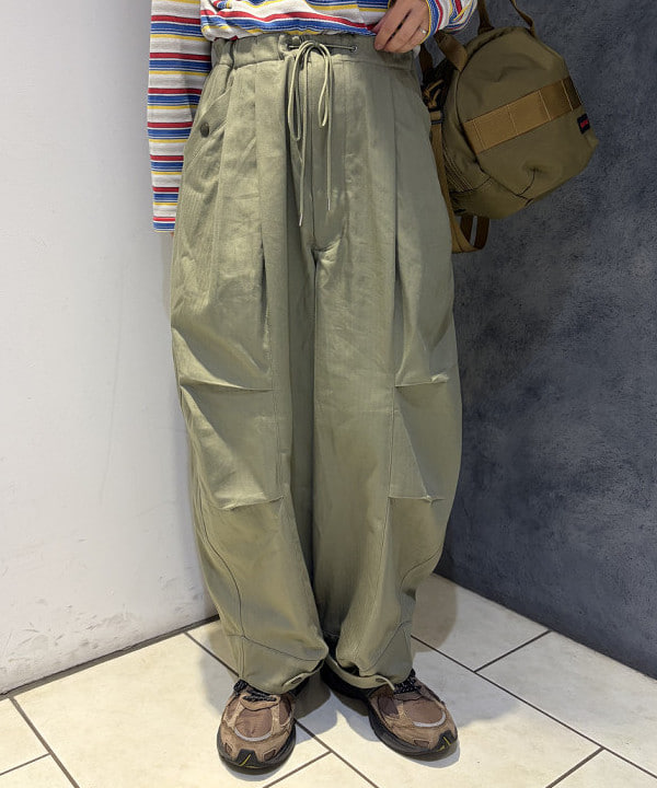 たぐみさんの「BEAMS WOMEN｜【別注】BRIEFING / ヘルメット バッグ」を使ったコーディネート