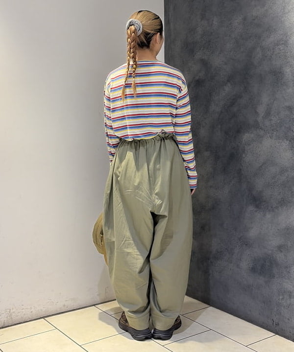 たぐみさんの「BEAMS WOMEN｜【別注】BRIEFING / ヘルメット バッグ」を使ったコーディネート