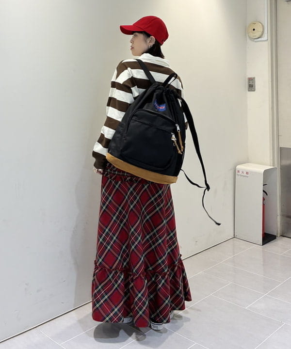 りかちょび/岸本梨佳さんの「BEAMS WOMEN｜JANSPORT / 別注 Pack & Go」を使ったコーディネート