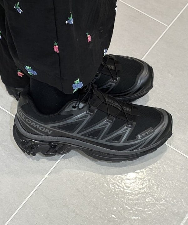 りかちょび/岸本梨佳さんの「BEAMS WOMEN｜PUMA / 1976 フルート グリップ バッグ」を使ったコーディネート
