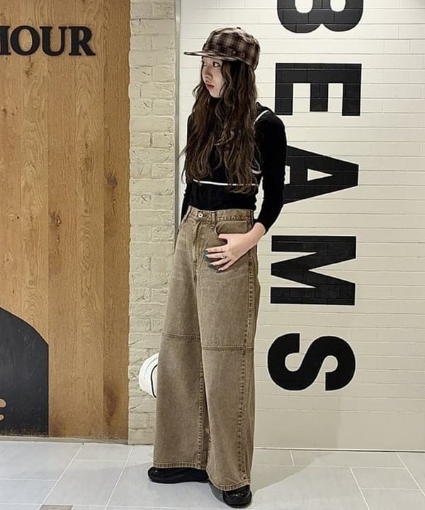 江口 息吹さんの「BEAMS WOMEN｜リブ ヘンリーネック フーディー」を使ったコーディネート