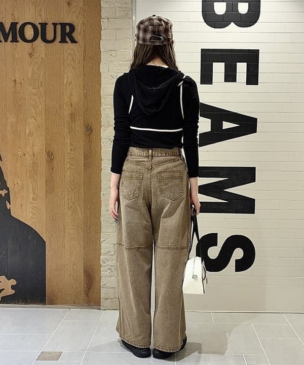 江口 息吹さんの「BEAMS WOMEN｜リブ ヘンリーネック フーディー」を使ったコーディネート