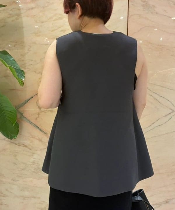 塚越 有紀さんの「BEAMS WOMEN｜SOMEWHERE STUDIO / BOARD-WIDE ナイロン バッグ」を使ったコーディネート