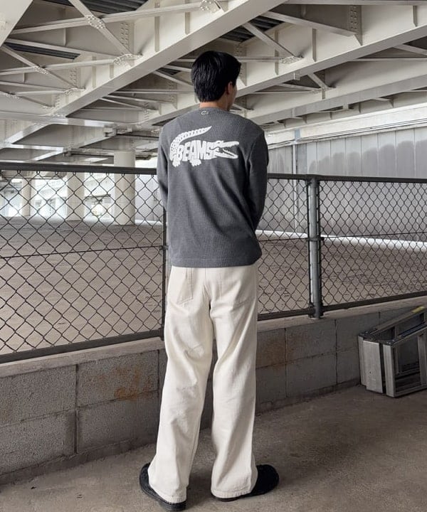 川崎 駿希さんの「BEAMS WOMEN｜BEAMS｜【別注】LACOSTE / ロゴ サーマル Tシャツ」を使ったコーディネート