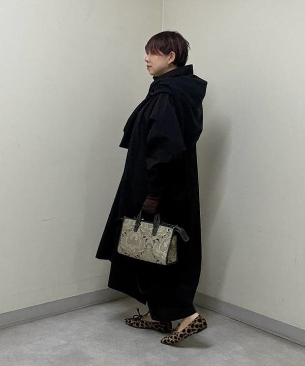 塚越 有紀さんの「BEAMS WOMEN｜AK+1 /  裏毛スウェット プルオーバー」を使ったコーディネート