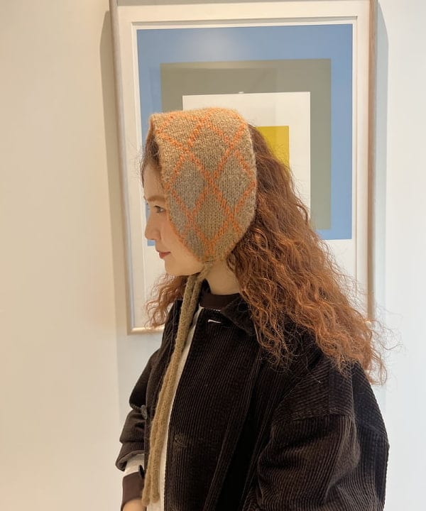 エノモト アミさんの「BEAMS WOMEN｜コーデュロイ ハンティング ジャケット」を使ったコーディネート