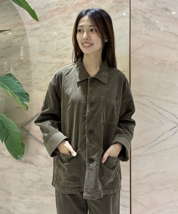 茂野 真楓さんの「BEAMS WOMEN｜INSCRIRE / コーデュロイ ワークジャケット」を使ったコーディネート
