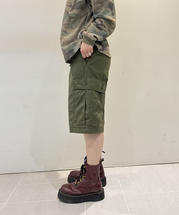 りかちょび/岸本梨佳さんの「ヘンリーネック Tシャツ」を使ったコーディネート