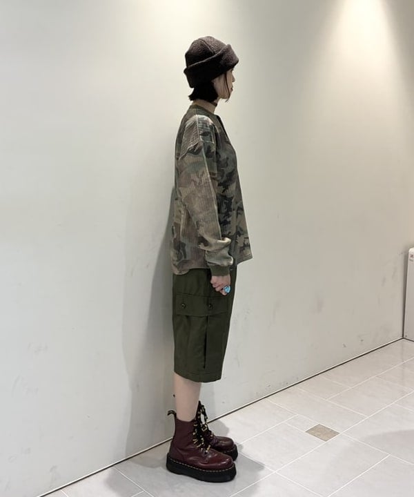 りかちょび/岸本梨佳さんの「ヘンリーネック Tシャツ」を使ったコーディネート