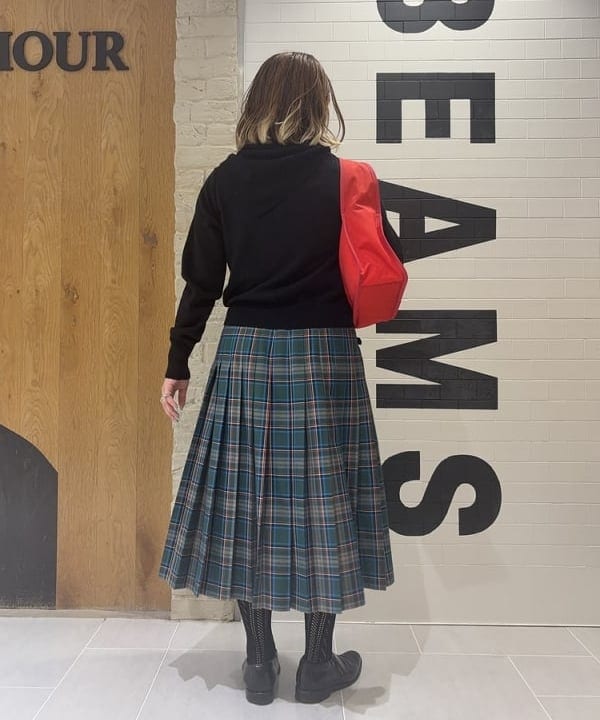 大石彩可さんの「BEAMS WOMEN｜NOMADIS / GLIDER ワンショルダー ナイロン バッグ」を使ったコーディネート