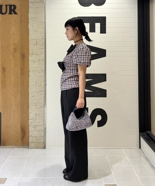 アンさんの「BEAMS WOMEN｜2タック ワイド ストレート パンツ」を使ったコーディネート