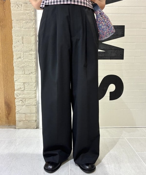 アンさんの「BEAMS WOMEN｜2タック ワイド ストレート パンツ」を使ったコーディネート