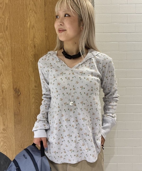 ando naoさんの「BEAMS WOMEN｜カラード スウェットシャツ」を使ったコーディネート