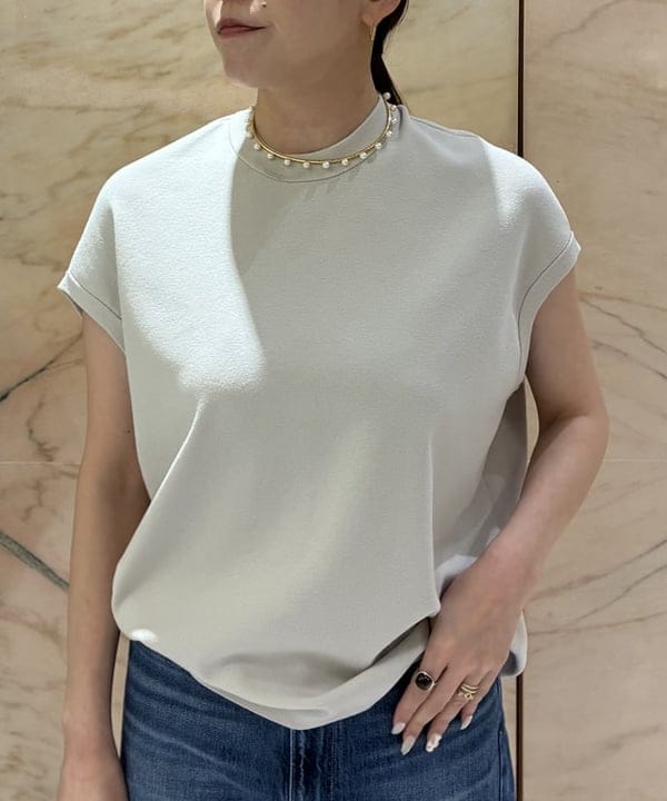 関 桂子さんの「BEAMS WOMEN｜AK+1 / 総針 ノースリーブ フォルム プルオーバー」を使ったコーディネート