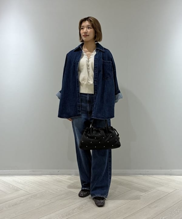 中田 優紀子さんの「BEAMS WOMEN｜【別注】upper hights / THE MORGAN デニムシャツ」を使ったコーディネート