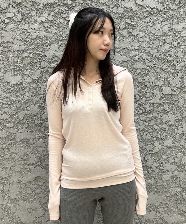 ハルカさんの「BEAMS WOMEN｜リブ ヘンリーネック フーディー」を使ったコーディネート